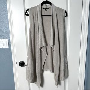 Banana Republic Sleeveless Cardigan XS